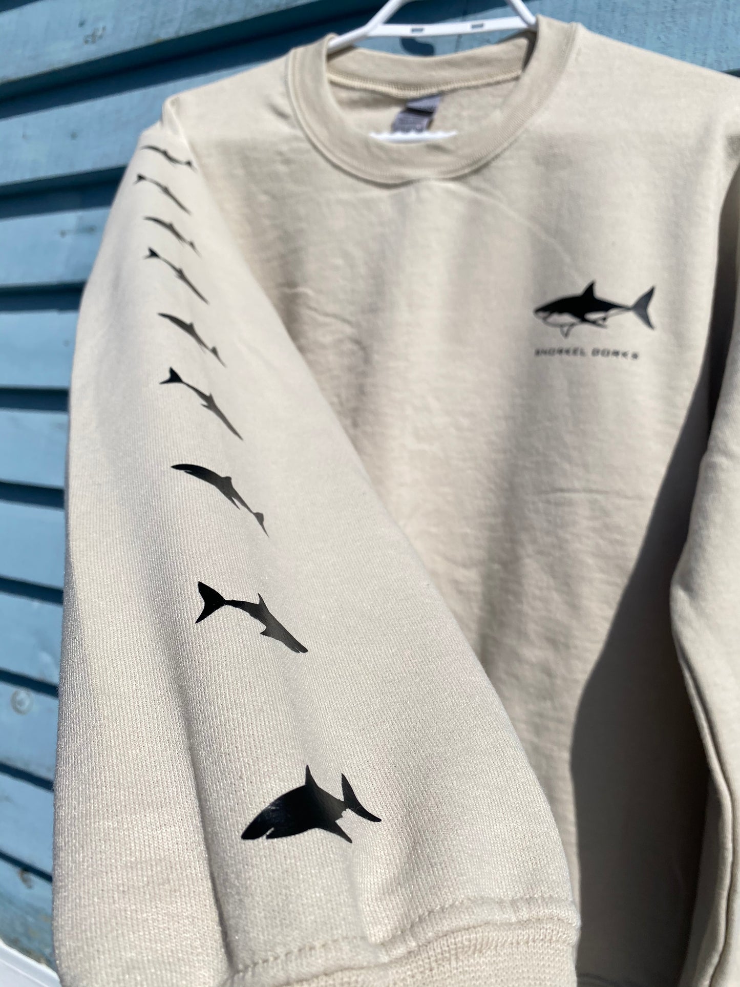 White Shark Pull-Over